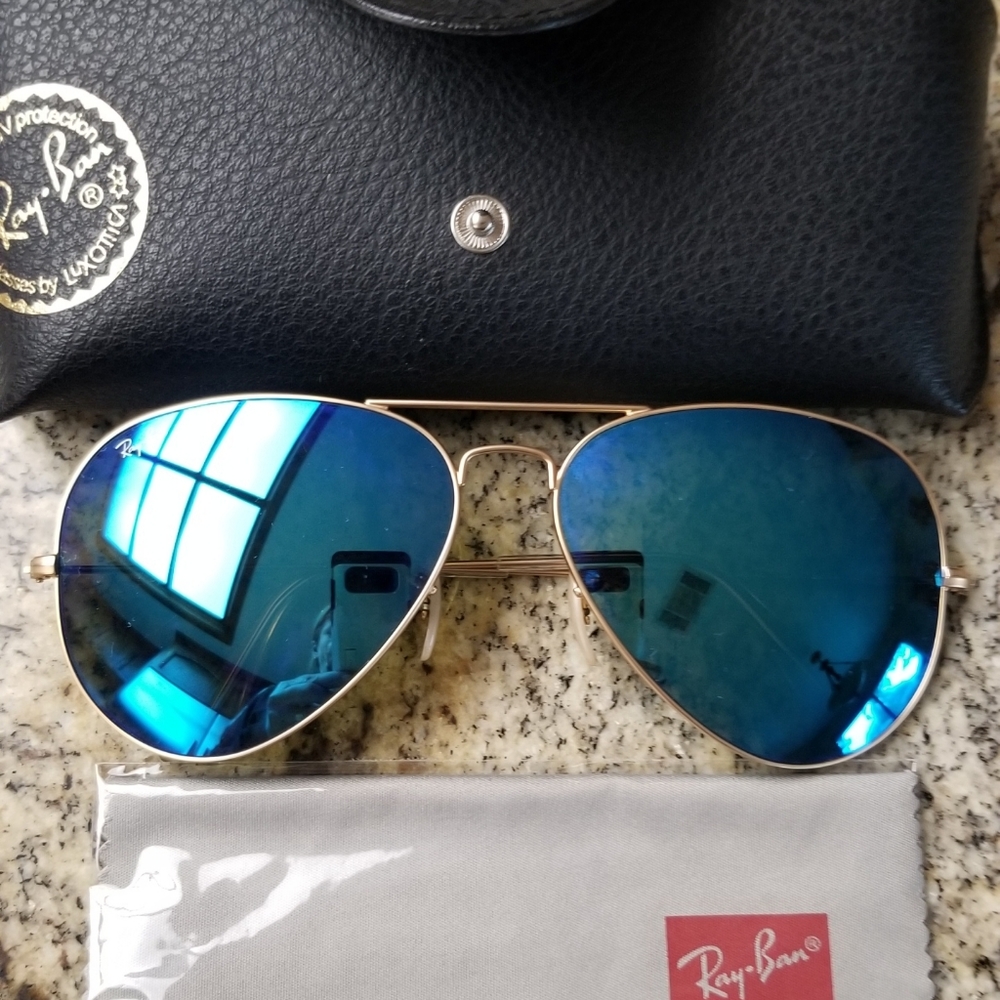 Ray Ban  3025 Blue mirrored 62 mm Aviator Sunglasses